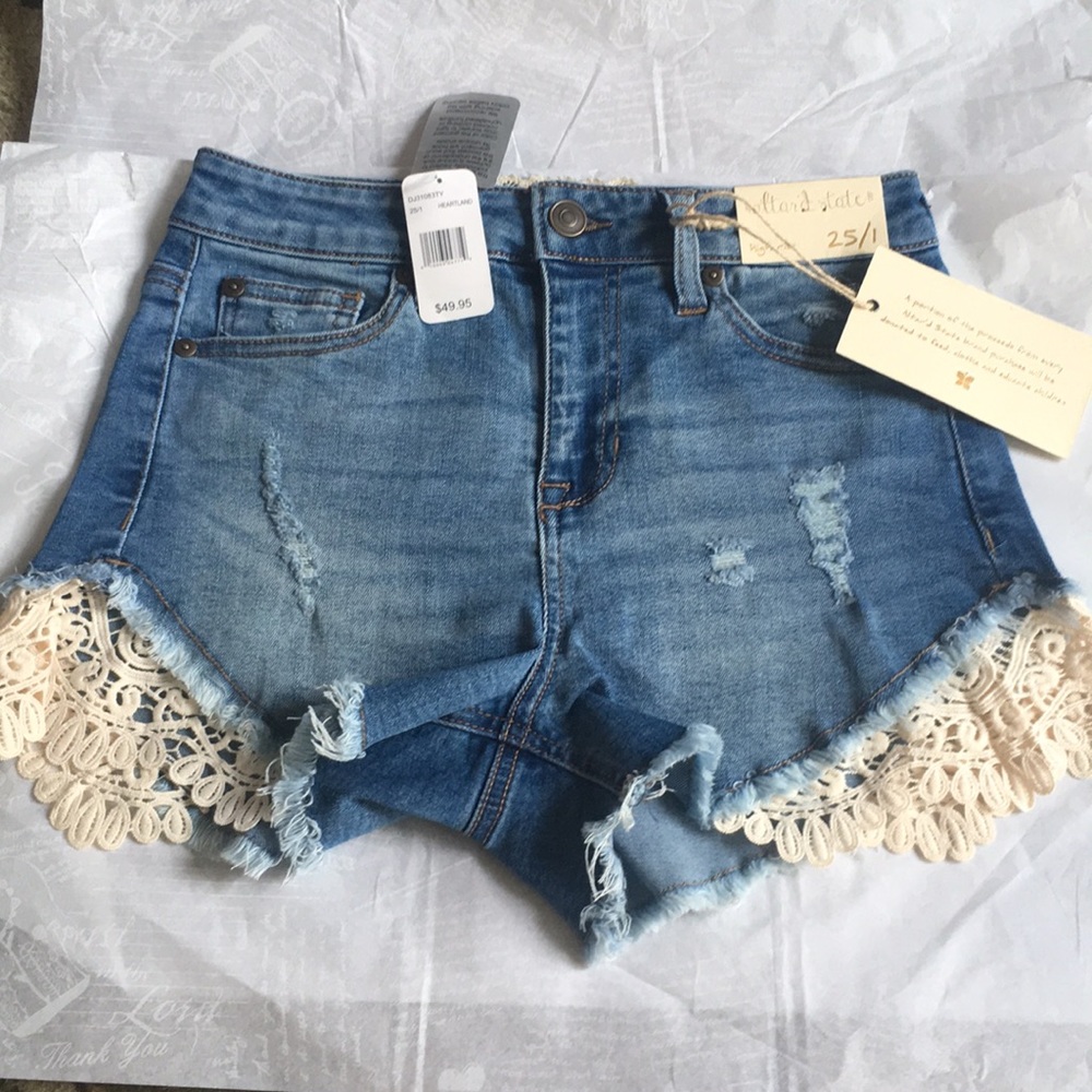 Altar’d State Heartland High waisted shorts - Picture 1 of 7